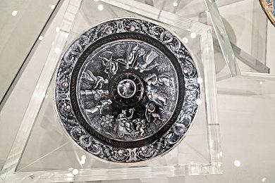 剧情探索游戏《Hindsight》主机版将于12月6日发售